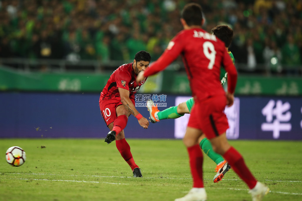  尤文图斯主场失利，争冠形势急转直下  