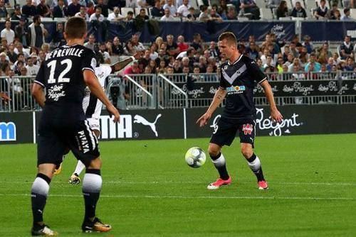  朗斯VS波尔多延期，暴雨导致球场不堪使用  