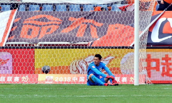 21, 摩纳哥青训小将连场造点，成破密集防守奇兵  